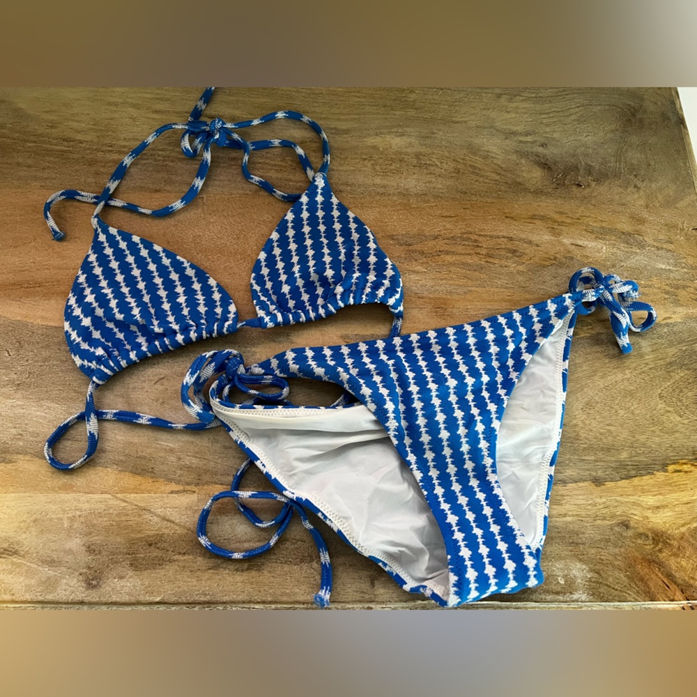 Lemlem Zala blue triangle bikini top (L) and string bikini bottom (M)
